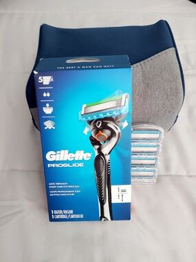 Gillette ProGlide Men's Shaving Razor Travel Kit NWT 5 Blades Casual Vacation